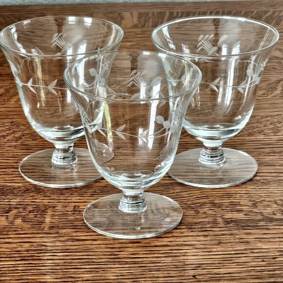 Etched Floral Vine Cocktail Glasses MCM dessert footed short stem oyster cup (3 - Picture 1 of 9
